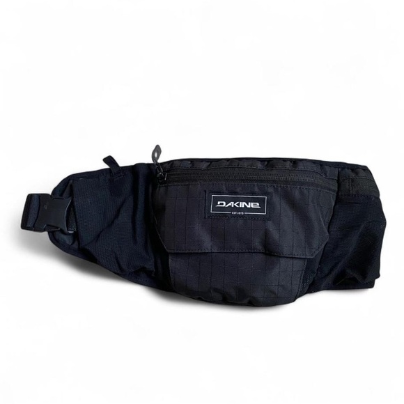 Dakine Other - Dakine Hip Pack Black